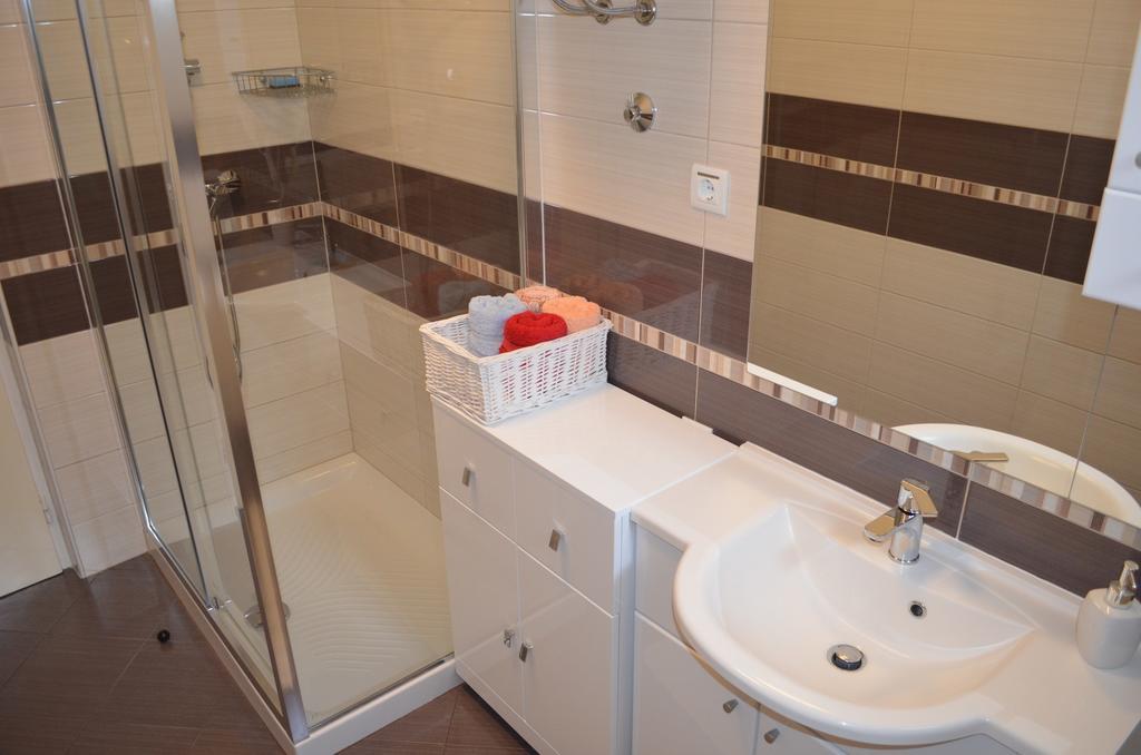Apartments Mihalic Baska  Phòng bức ảnh