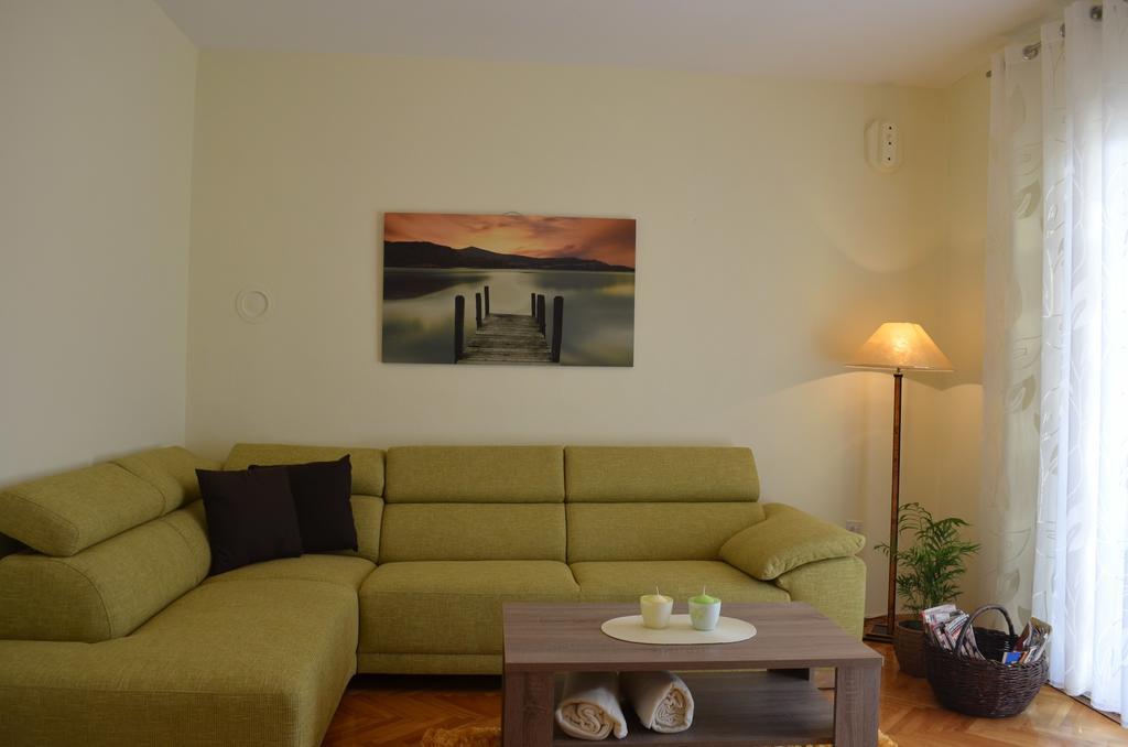 Apartments Mihalic Baska  Phòng bức ảnh