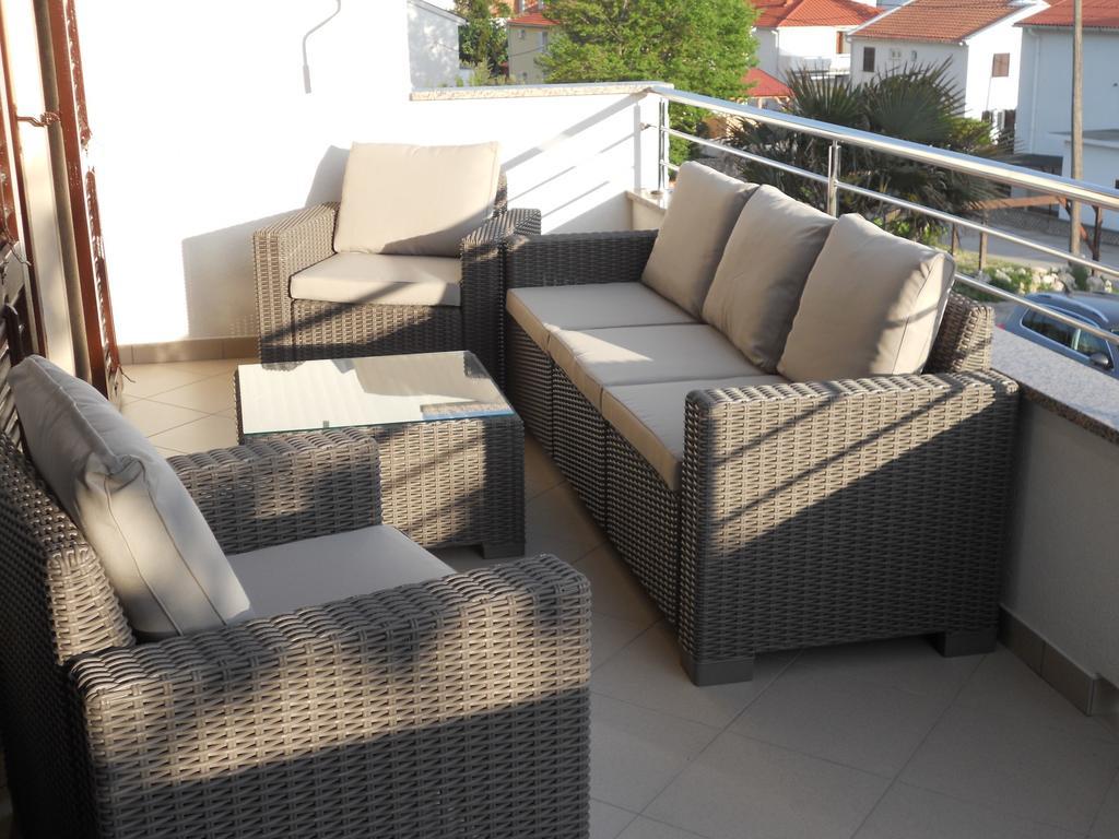 Apartments Mihalic Baska  Ngoại thất bức ảnh